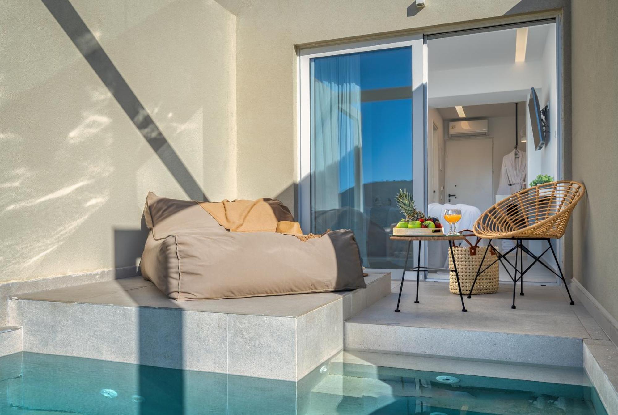 Myzith Luxury Suites Keri Екстер'єр фото