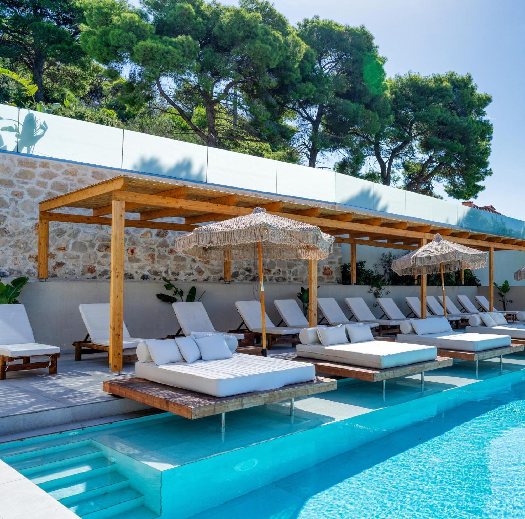 Myzith Luxury Suites Keri Екстер'єр фото