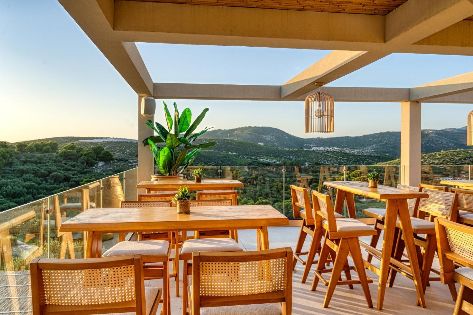 Myzith Luxury Suites Keri Екстер'єр фото
