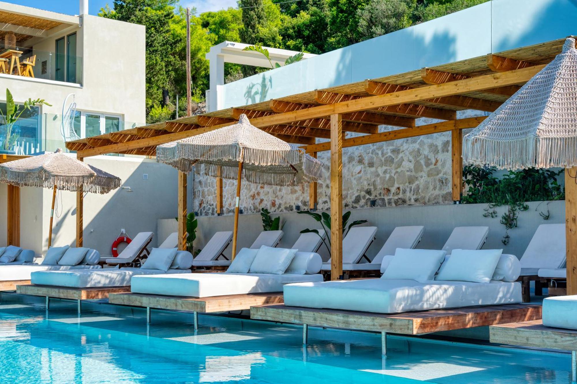 Myzith Luxury Suites Keri Екстер'єр фото