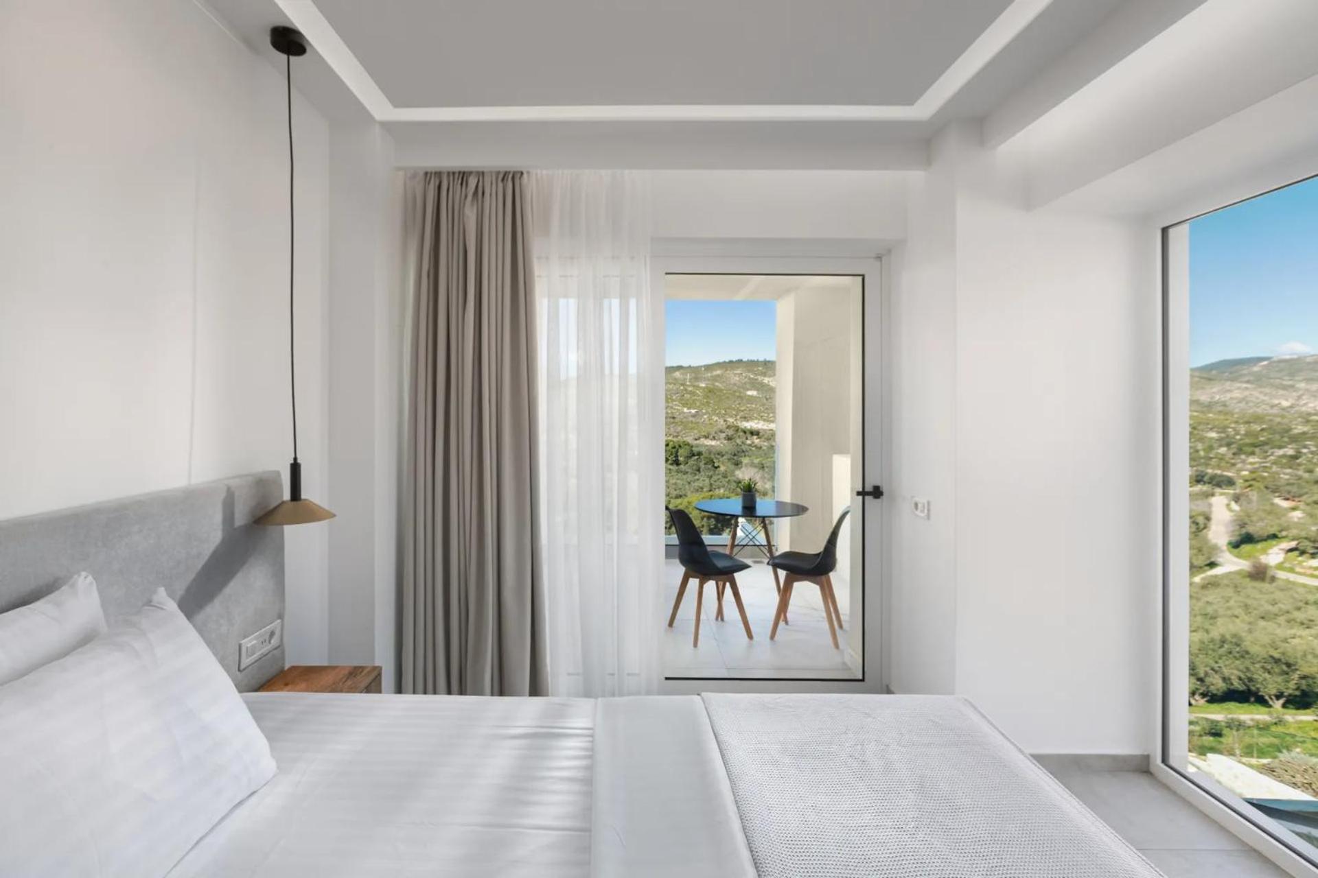 Myzith Luxury Suites Keri Екстер'єр фото