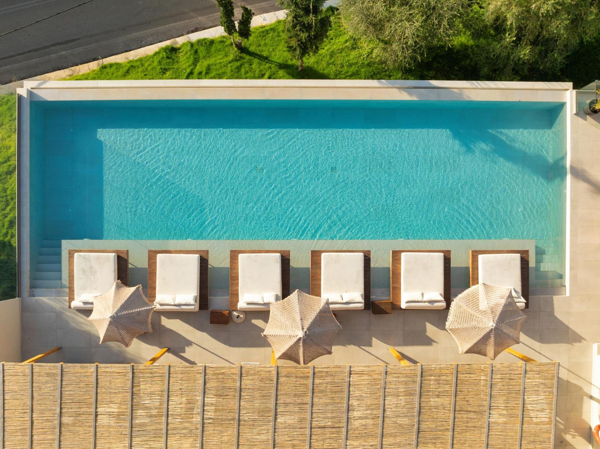 Myzith Luxury Suites Keri Екстер'єр фото
